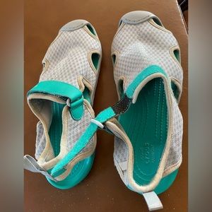 Water shoes